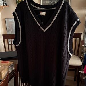 Black Sleeveless Cable Knit Sweater Vest Fila